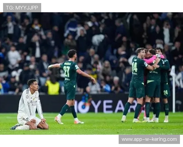 球迷“狂欢派对”:欧冠现场的热烈氛围,球迷狂欢节 球迷“狂欢派对”:欧冠现场的热烈氛围,球迷狂欢节